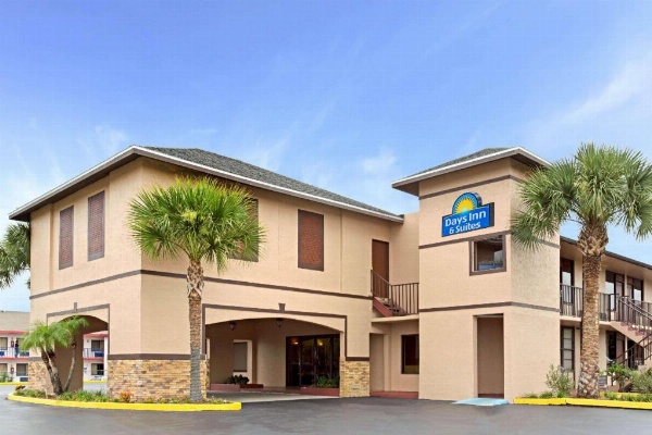 Days Inn by Wyndham Kissimmee West image 5